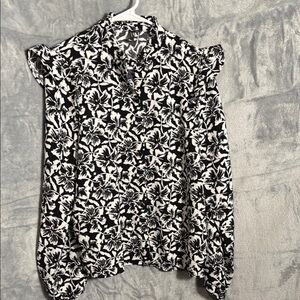 Vero Moda Women’s blouse Floral Black and White Women's‎ Top Medium